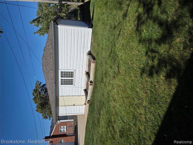 25560 Bellaire Street, Roseville, MI 48066