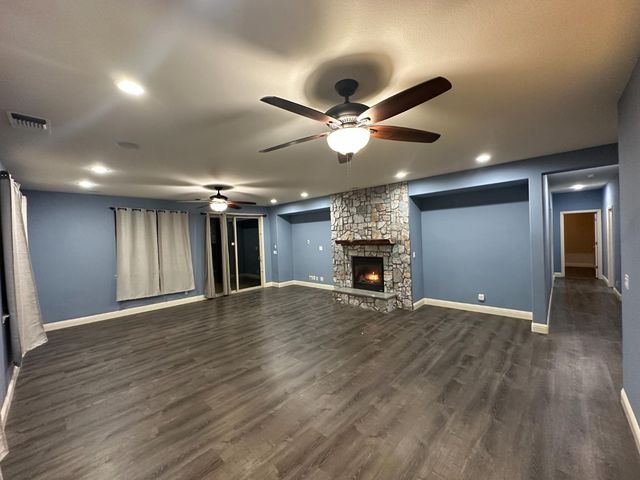 1454 Tarrant Dr, Olivehurst, CA 95961