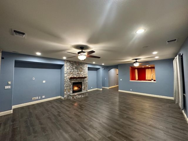 1454 Tarrant Dr, Olivehurst, CA 95961