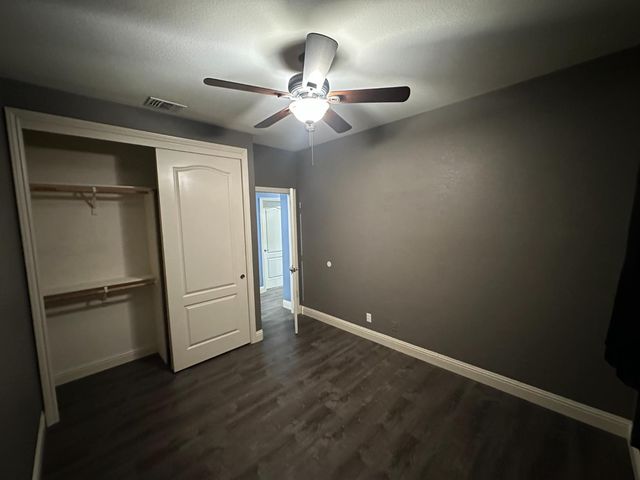 1454 Tarrant Dr, Olivehurst, CA 95961