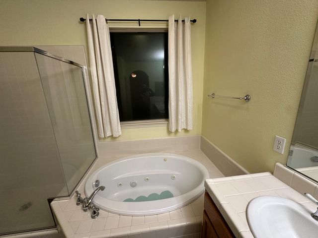 1454 Tarrant Dr, Olivehurst, CA 95961