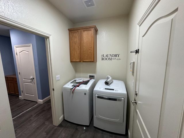 1454 Tarrant Dr, Olivehurst, CA 95961