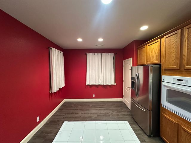 1454 Tarrant Dr, Olivehurst, CA 95961