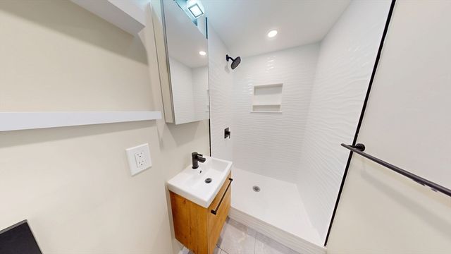 31-35 India St 202, Boston, MA 02110