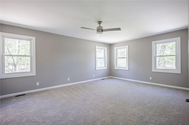 16 Pine Hill Road, Parma, NY 14559