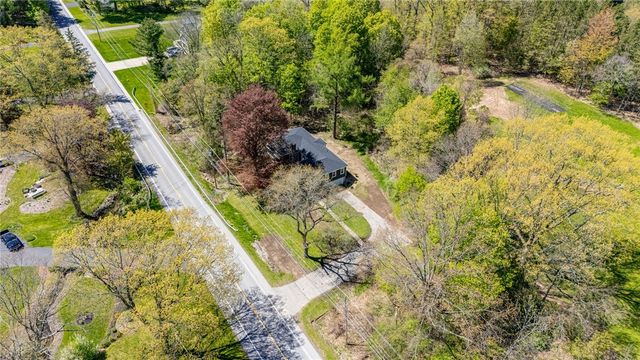 16 Pine Hill Road, Parma, NY 14559