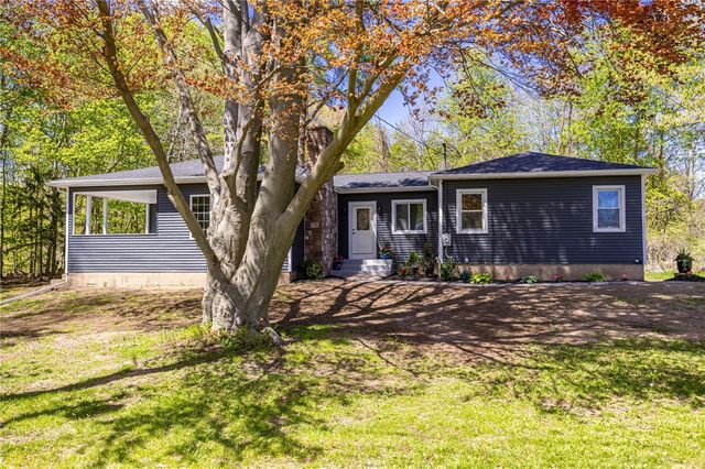 16 Pine Hill Road, Parma, NY 14559