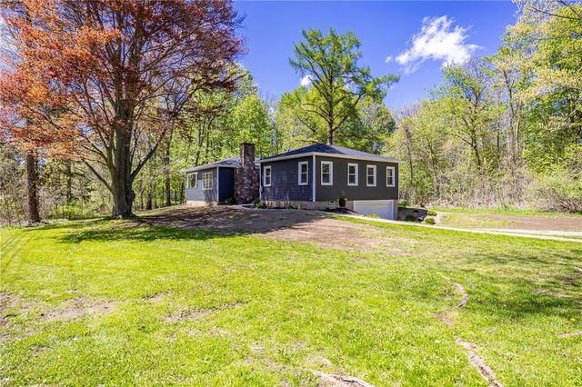 16 Pine Hill Road, Parma, NY 14559