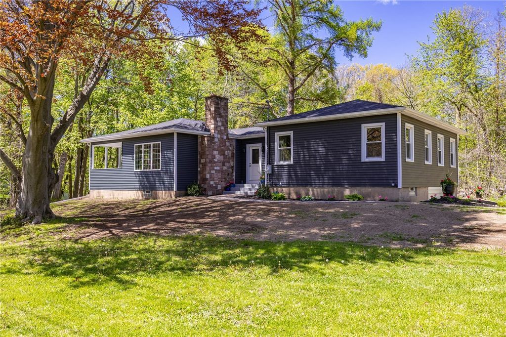 16 Pine Hill Road, Parma, NY 14559