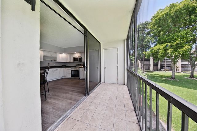 5190 LAS VERDES Circle 214, Delray Beach, FL 33484