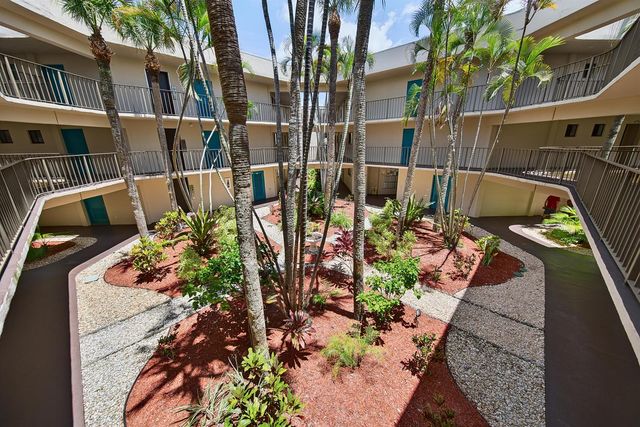 5190 LAS VERDES Circle 214, Delray Beach, FL 33484