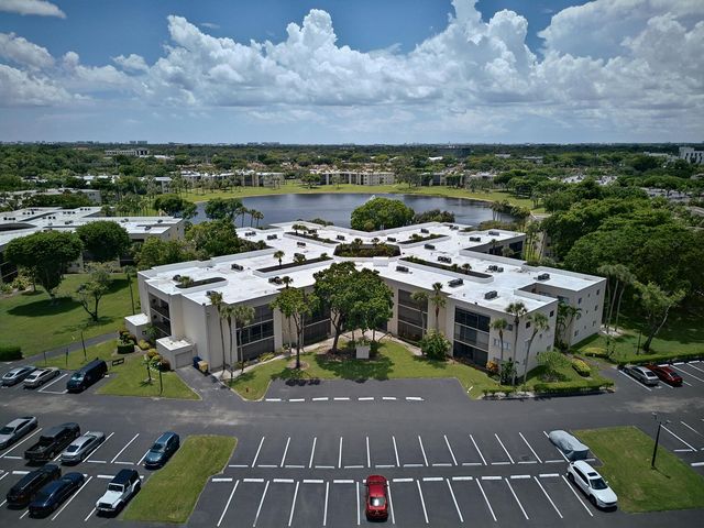 5190 LAS VERDES Circle 214, Delray Beach, FL 33484