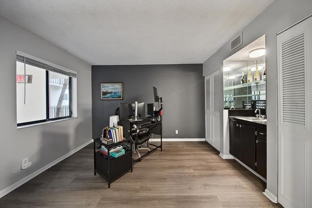 5190 LAS VERDES Circle 214, Delray Beach, FL 33484