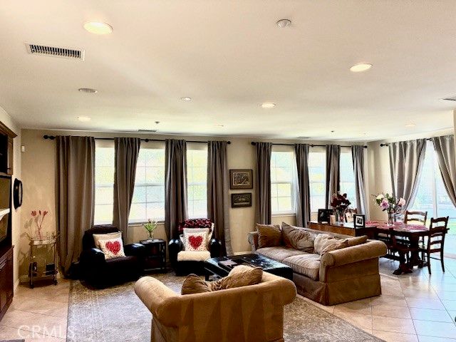 3374 Crosspointe Court, Simi Valley, CA 93065