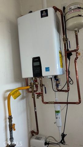 3374 Crosspointe Court, Simi Valley, CA 93065