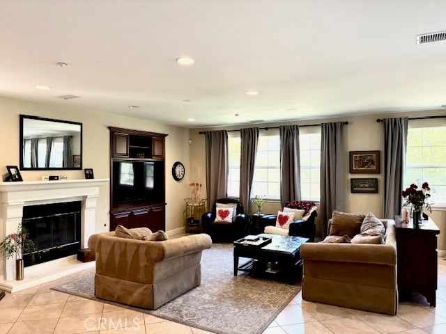 3374 Crosspointe Court, Simi Valley, CA 93065