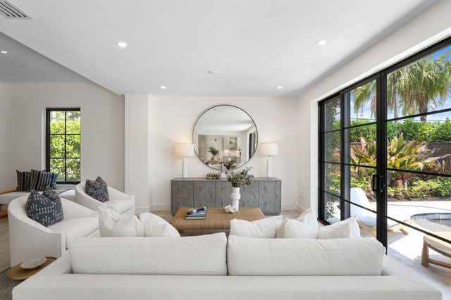257 E Lakewood Road, West Palm Beach, FL 33405