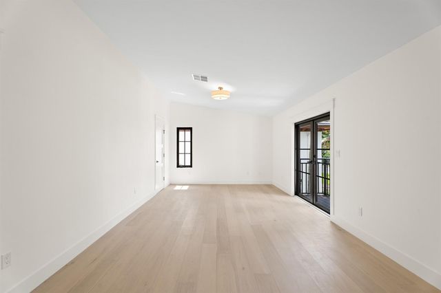 257 E Lakewood Road, West Palm Beach, FL 33405