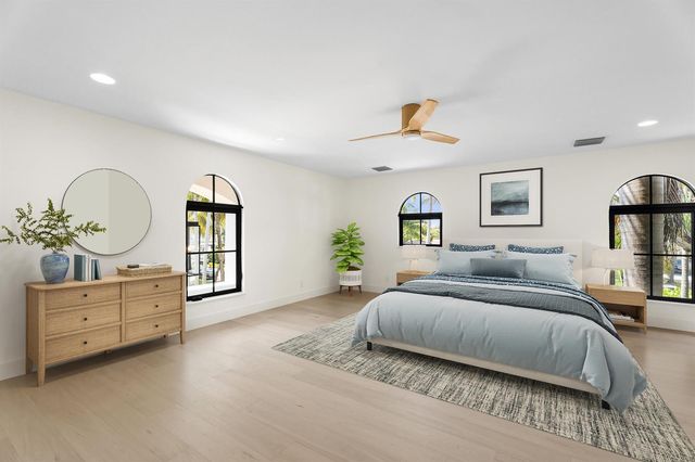 257 E Lakewood Road, West Palm Beach, FL 33405