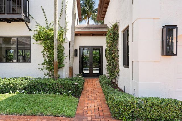 257 E Lakewood Road, West Palm Beach, FL 33405