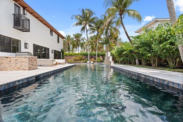 257 E Lakewood Road, West Palm Beach, FL 33405