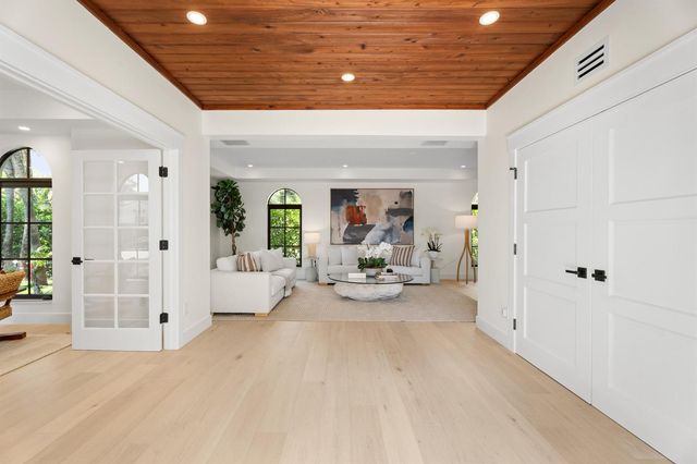 257 E Lakewood Road, West Palm Beach, FL 33405