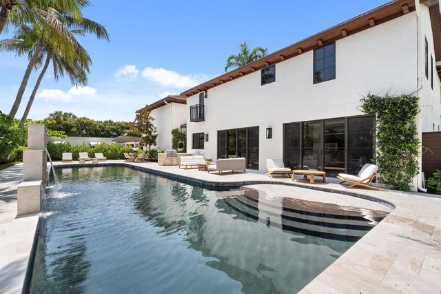 257 E Lakewood Road, West Palm Beach, FL 33405