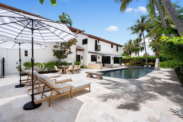 257 E Lakewood Road, West Palm Beach, FL 33405