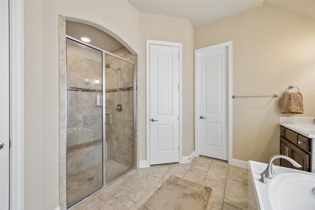 804 Duckett Drive, Euless, TX 76039