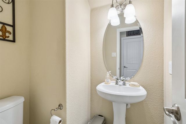 804 Duckett Drive, Euless, TX 76039