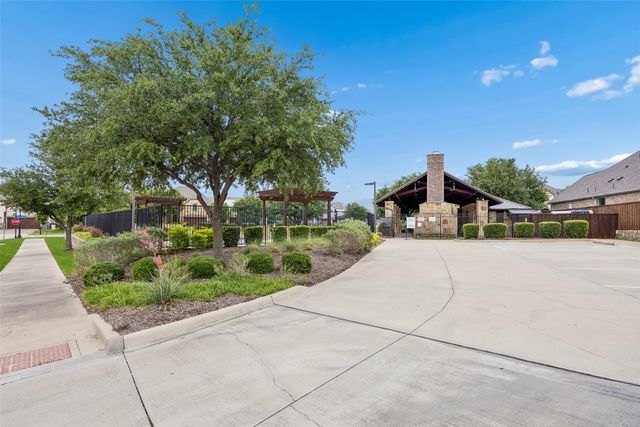 804 Duckett Drive, Euless, TX 76039