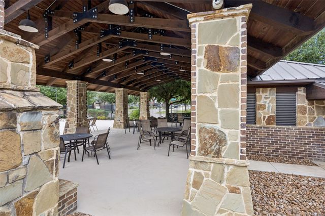 804 Duckett Drive, Euless, TX 76039