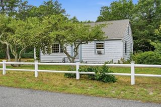 127 Indian Trl, Dennis, MA 02639