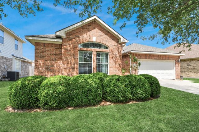 945 Autumn Brook Street, Seabrook, TX 77586