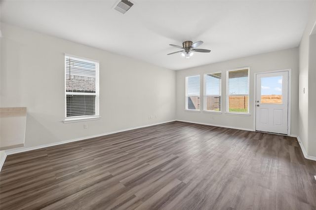 7454 Sunlit Harbor Drive, Cypress, TX 77433