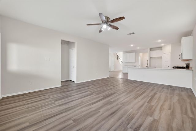 7454 Sunlit Harbor Drive, Cypress, TX 77433