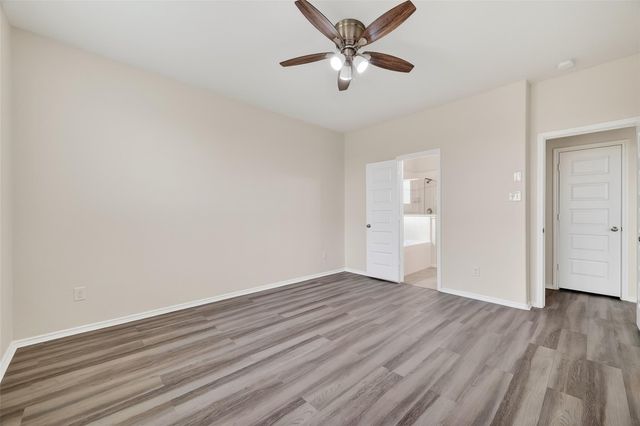 7454 Sunlit Harbor Drive, Cypress, TX 77433