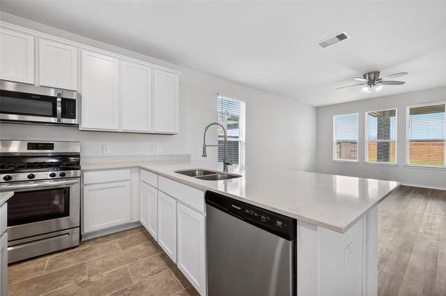 7454 Sunlit Harbor Drive, Cypress, TX 77433