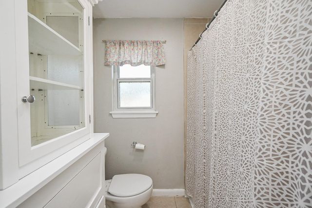 6555 Grovewood Lane, Houston, TX 77008