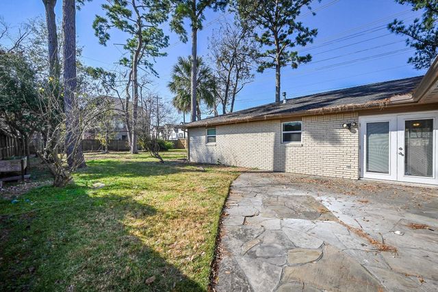 6555 Grovewood Lane, Houston, TX 77008