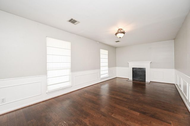 6555 Grovewood Lane, Houston, TX 77008