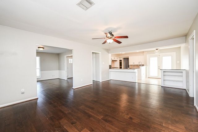 6555 Grovewood Lane, Houston, TX 77008