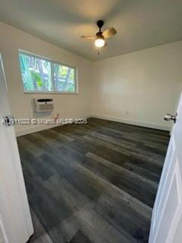 1283 NE 109th St, Miami, FL 33161