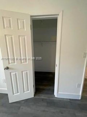 1283 NE 109th St, Miami, FL 33161