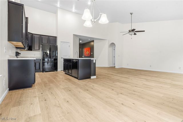 7606 Knollridge Avenue NE, Canton, OH 44721