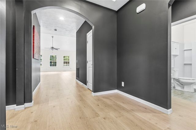 7606 Knollridge Avenue NE, Canton, OH 44721