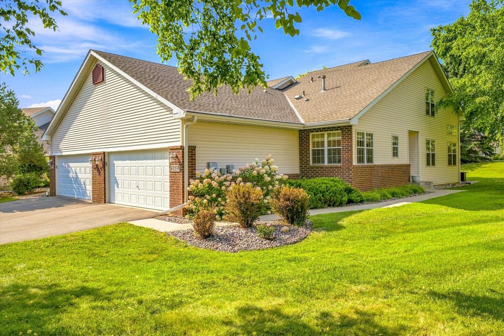 2442 Autumn Ridge Court, Chanhassen, MN 55317 — exterior