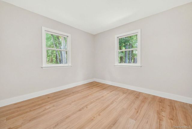 5 Lazy Brook Lane, Woodstock, NY 12498