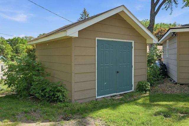 1604 W 131st Street, Burnsville, MN 55337