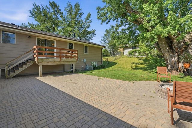 1604 W 131st Street, Burnsville, MN 55337